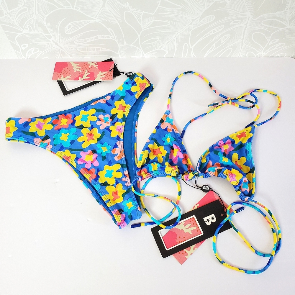Blackbough Bikini Swimsuit Set In Floral Punch - Size Small - Picture 9 of 12